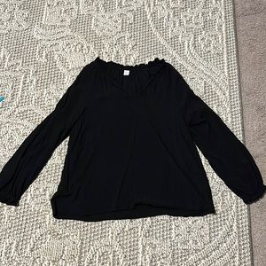 Long sleeve v-neck tee